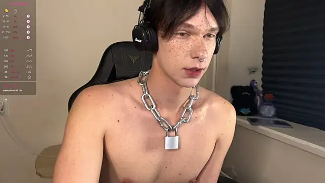 Snapshot of carthylovvve chatting on October 21, 3:02 pm carthylovvve online show from October 21, 3:02 pm