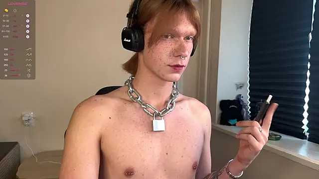 Snapshot of carthylovvve chatting on November 9, 12:25 pm carthylovvve online show from November 9, 12:25 pm