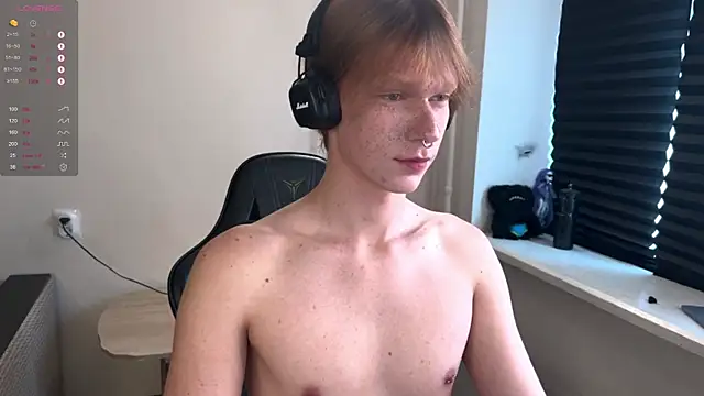 Snapshot of carthylovvve chatting on November 11, 11:21 am carthylovvve online show from November 11, 11:21 am