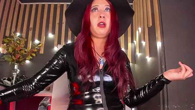 Snapshot of shaaroon_gold chatting on January 26, 11:50 pm shaaroon gold online show from January 26, 11:50 pm