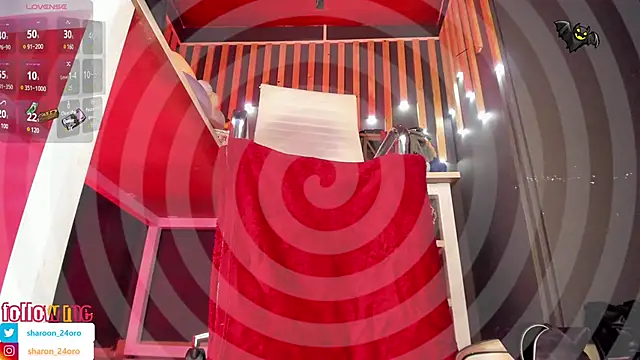 Snapshot of shaaroon_gold chatting on February 5, 11:28 pm shaaroon gold online show from February 5, 11:28 pm