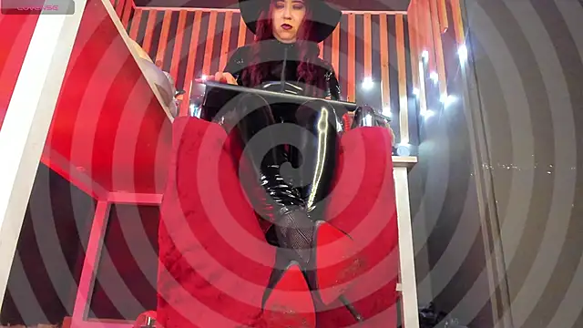 Snapshot of shaaroon_gold chatting on February 10, 7:38 pm shaaroon gold online show from February 10, 7:38 pm