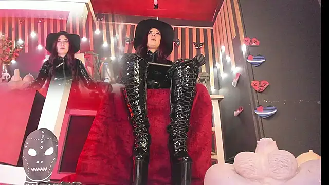 Snapshot of shaaroon_gold chatting on February 21, 11:10 pm shaaroon gold online show from February 21, 11:10 pm