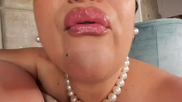 Snapshot of Victoria-Harper chatting on March 2, 10:16 pm Victoria-Harper online show from March 2, 10:16 pm