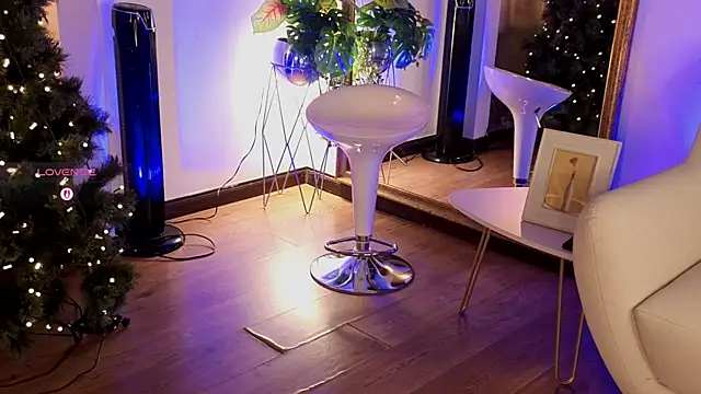 Snapshot of Victoria-Harper chatting on December 14, 10:09 am Victoria-Harper online show from December 14, 10:09 am