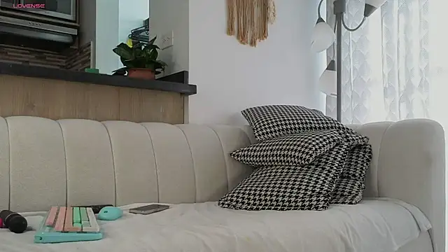 Snapshot of Victoria-Harper chatting on February 11, 1:49 pm Victoria-Harper online show from February 11, 1:49 pm