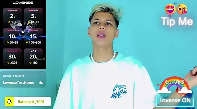 Liamscott  online show from December 7, 10:01 am