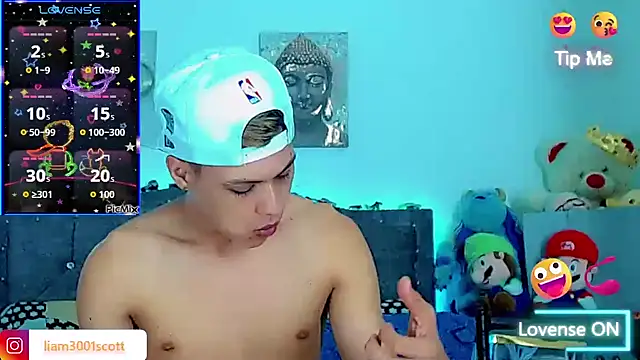 Liamscott  online show from November 20, 8:30 pm