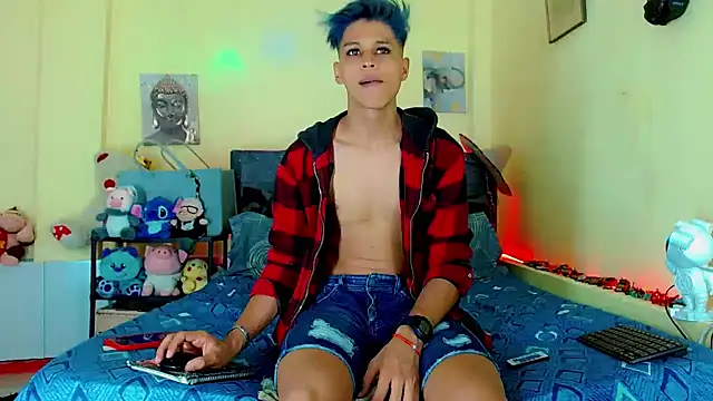 Liamscott  online show from March 20, 6:02 pm