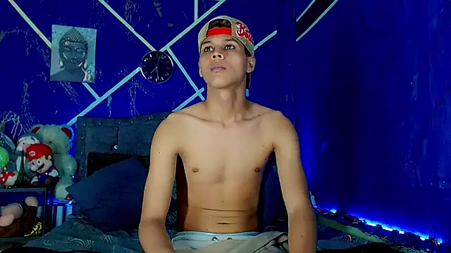 Liamscott  online show from May 29, 11:25 pm