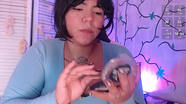 Snapshot of JulianaCastillo chatting on January 28, 5:11 am JulianaCastillo online show from January 28, 5:11 am