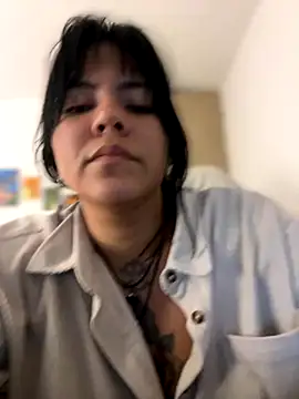 Snapshot of JulianaCastillo chatting on September 11, 3:39 am JulianaCastillo online show from September 11, 3:39 am