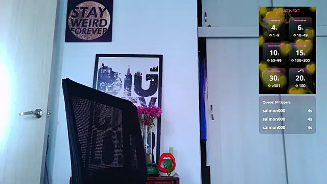 Snapshot of purple_em69 chatting on February 11, 7:38 pm purple em69 online show from February 11, 7:38 pm