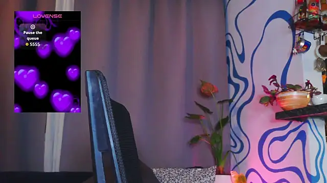 Snapshot of purple_em69 chatting on September 9, 6:02 am purple em69 online show from September 9, 6:02 am