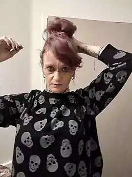 renegade vyxxen online show from March 5, 6:12 am