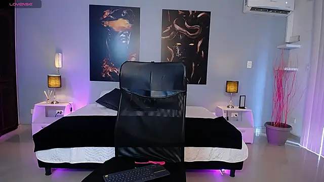 JasmineCampbell  online show from October 27, 8:13 pm