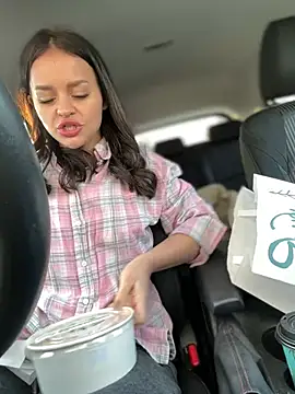 Snapshot of AngelinaTeller chatting on January 2, 7:23 am AngelinaTeller online show from January 2, 7:23 am