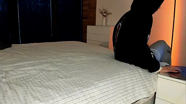 Snapshot of Rachel_Rey chatting on December 1, 8:19 am Rachel Rey online show from December 1, 8:19 am