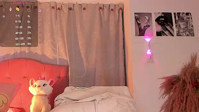 charlotte-Love09 online show from March 21, 8:19 am