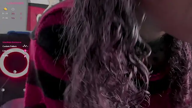 Snapshot of Lips_SaraSofia2 chatting on October 16, 8:21 pm Lips SaraSofia2 online show from October 16, 8:21 pm