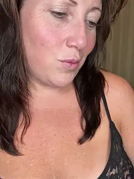 Snapshot of xsexycurvymilf chatting on December 5, 7:06 pm xsexycurvymilf online show from December 5, 7:06 pm