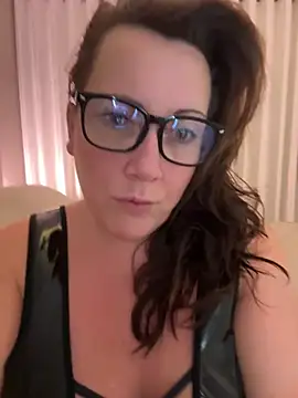 Snapshot of xsexycurvymilf chatting on January 16, 7:10 pm xsexycurvymilf online show from January 16, 7:10 pm