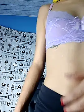 Snapshot of hanaa_18 chatting on December 12, 12:48 am hanaa 18 online show from December 12, 12:48 am