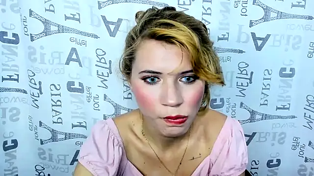 Snapshot of hanaa_18 chatting on January 7, 3:03 am hanaa 18 online show from January 7, 3:03 am