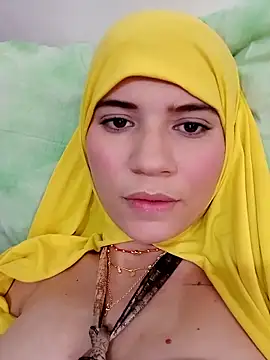 Snapshot of hanaa_18 chatting on February 22, 6:52 pm hanaa 18 online show from February 22, 6:52 pm