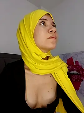 Snapshot of hanaa_18 chatting on March 18, 3:31 pm hanaa 18 online show from March 18, 3:31 pm