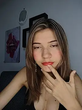 Snapshot of hanaa_18 chatting on November 2, 2:58 am hanaa 18 online show from November 2, 2:58 am