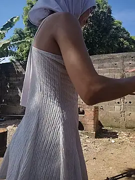 Snapshot of hanaa_18 chatting on December 3, 2:59 pm hanaa 18 online show from December 3, 2:59 pm