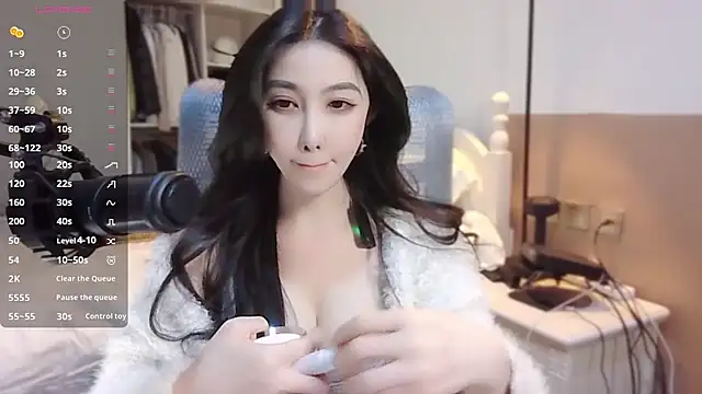 Snapshot of vyizh- chatting on December 21, 8:18 am vyizh- online show from December 21, 8:18 am