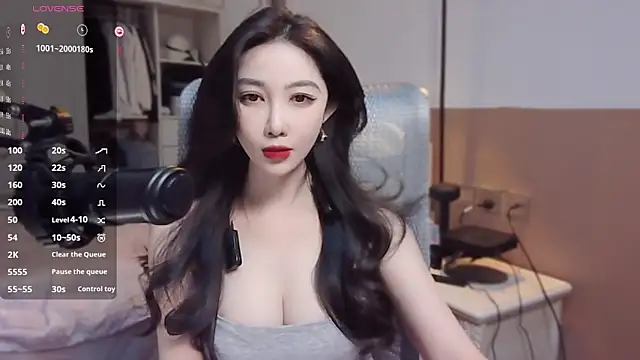 Snapshot of vyizh- chatting on December 26, 5:04 am vyizh- online show from December 26, 5:04 am