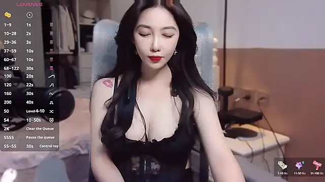 Snapshot of vyizh- chatting on December 27, 8:13 am vyizh- online show from December 27, 8:13 am