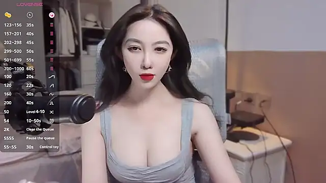 Snapshot of vyizh- chatting on December 28, 1:28 pm vyizh- online show from December 28, 1:28 pm