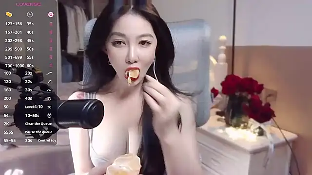 Snapshot of vyizh- chatting on January 3, 1:36 pm vyizh- online show from January 3, 1:36 pm