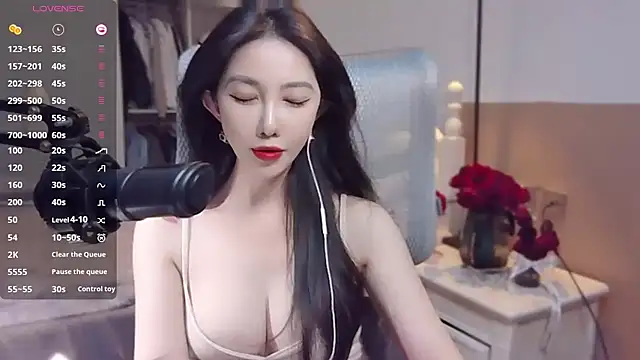 Snapshot of vyizh- chatting on January 5, 2:08 pm vyizh- online show from January 5, 2:08 pm