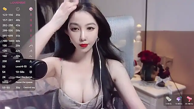 Snapshot of vyizh- chatting on January 7, 5:22 am vyizh- online show from January 7, 5:22 am