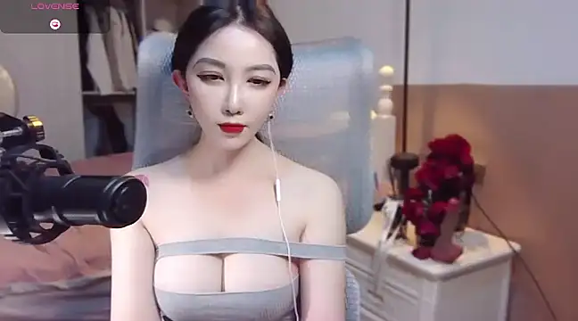 Snapshot of vyizh- chatting on January 14, 9:13 am vyizh- online show from January 14, 9:13 am