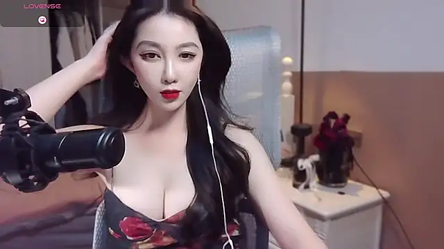 Snapshot of vyizh- chatting on January 16, 8:11 am vyizh- online show from January 16, 8:11 am