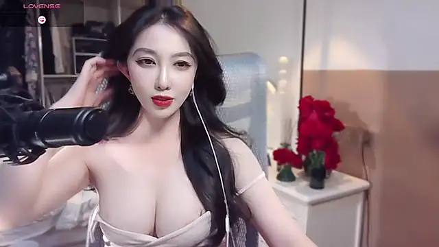 Snapshot of vyizh- chatting on February 25, 4:46 am vyizh- online show from February 25, 4:46 am