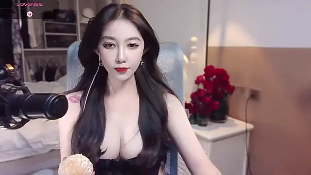 Snapshot of vyizh- chatting on March 3, 1:53 pm vyizh- online show from March 3, 1:53 pm