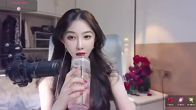 Snapshot of vyizh- chatting on March 7, 1:40 pm vyizh- online show from March 7, 1:40 pm