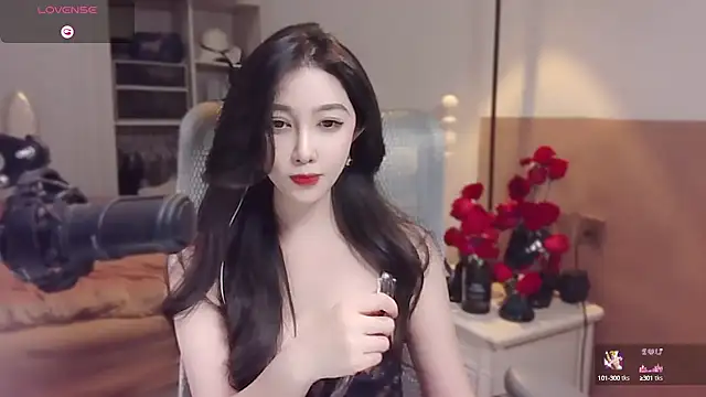 Snapshot of vyizh- chatting on March 13, 2:01 pm vyizh- online show from March 13, 2:01 pm