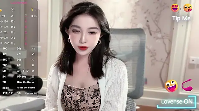 Snapshot of vyizh- chatting on October 20, 1:33 pm vyizh- online show from October 20, 1:33 pm