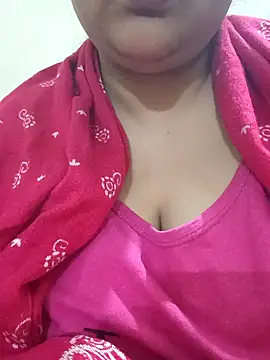 Snapshot of _Redwine_ chatting on February 6, 2:37 pm  Redwine  online show from February 6, 2:37 pm