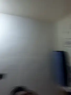 Snapshot of _Redwine_ chatting on February 15, 11:47 pm  Redwine  online show from February 15, 11:47 pm