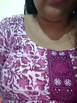 Snapshot of _Redwine_ chatting on February 21, 7:32 pm  Redwine  online show from February 21, 7:32 pm