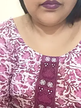 Snapshot of _Redwine_ chatting on February 23, 4:02 pm  Redwine  online show from February 23, 4:02 pm